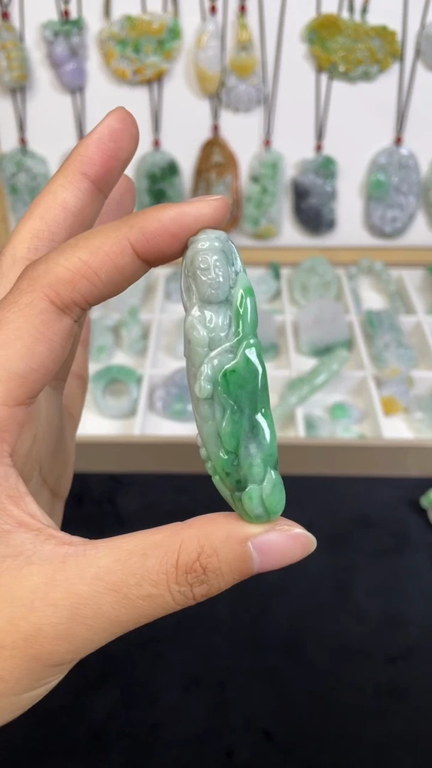 颈饰未镶嵌翡翠1