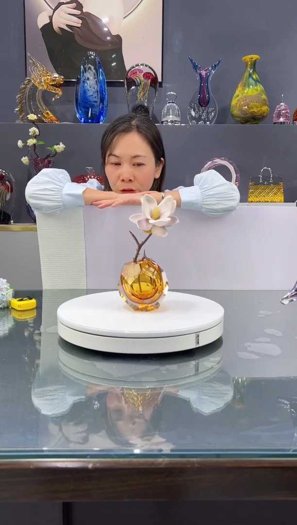 手工艺品琉璃    水晶琉璃香薰瓶1个