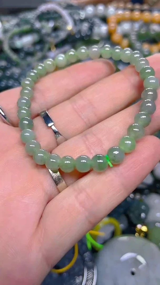 颈饰未镶嵌翡翠5mm/ L /翡翠A货，一件也是批发价