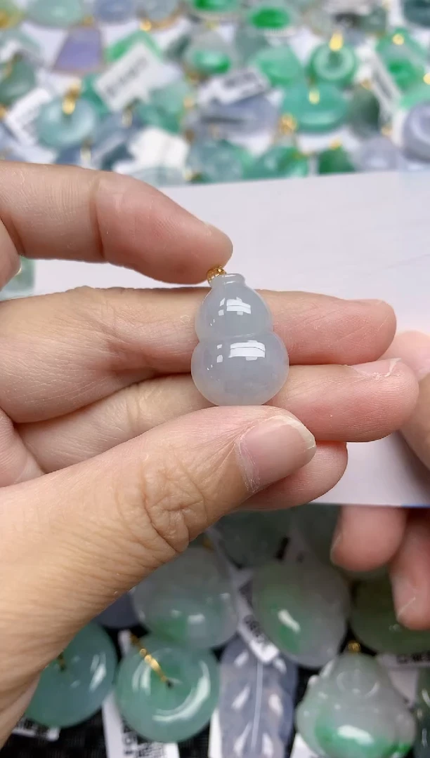 翡翠18K金镶嵌颈饰天然A货翡翠