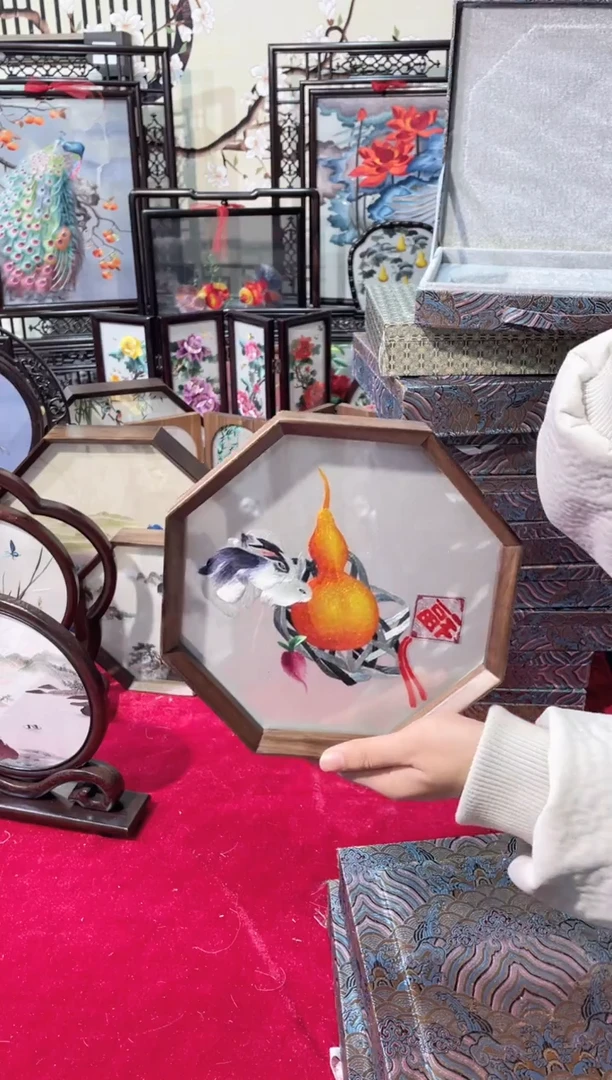 织绣精品手工刺绣苏绣，实木框摆台8