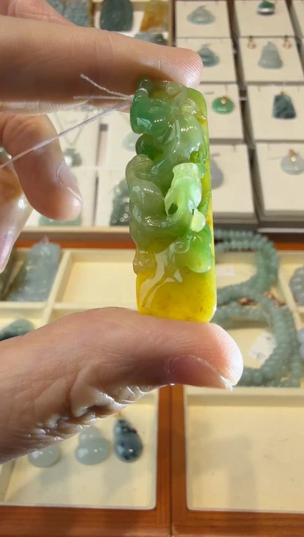 翡翠把件未镶嵌A货翡翠多样性孤品