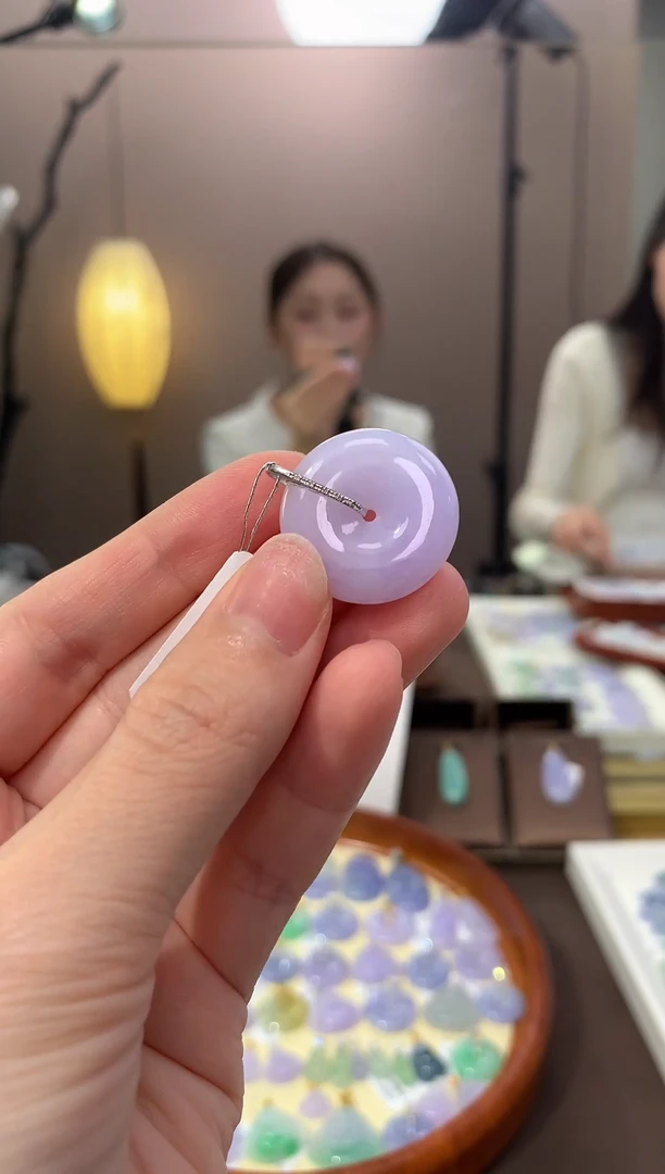 翡翠18K金镶嵌颈饰天然缅甸a货翡翠