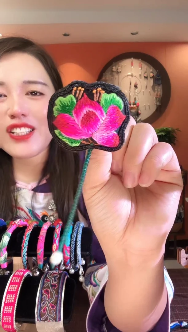 非遗手工苗绣刺绣首饰101