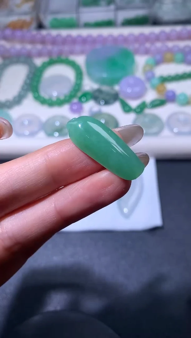 未镶嵌定制翡翠翡翠