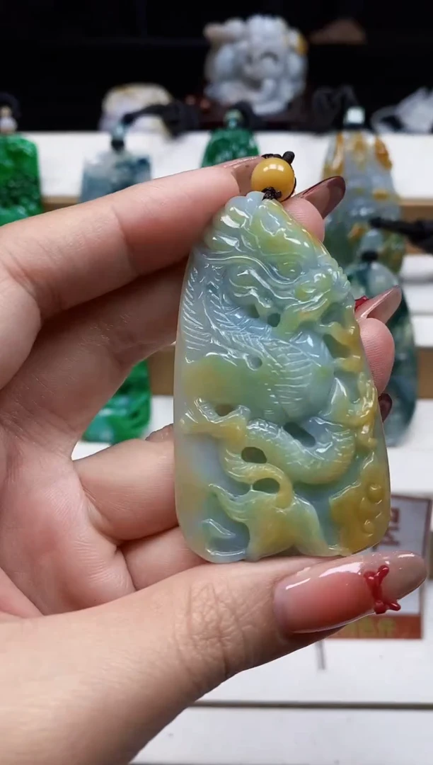 颈饰未镶嵌翡翠翡翠A货