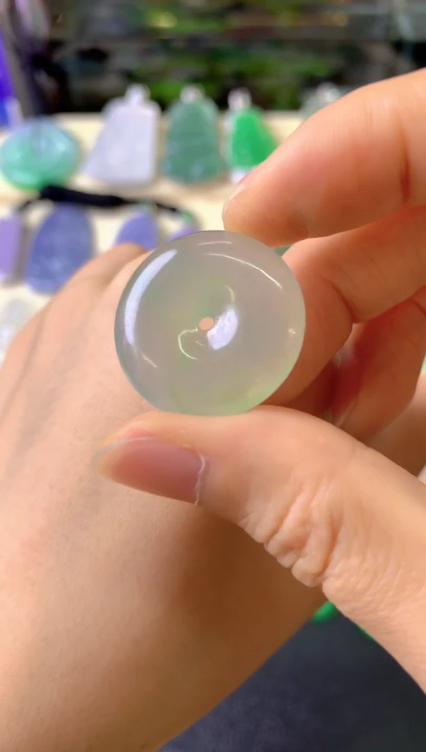 定制翡翠未镶嵌豆****)毛货抛光
