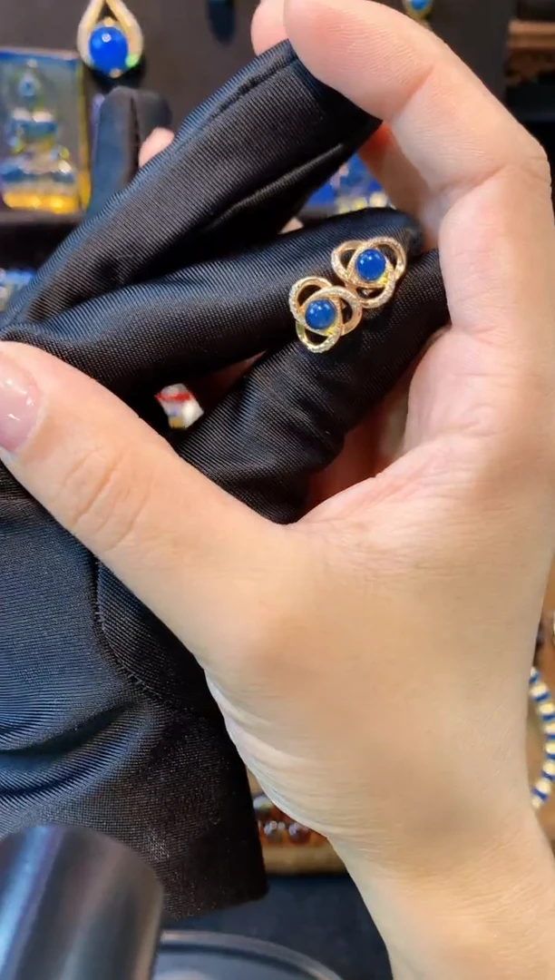 【闪购商品】琥珀珠宝奇石银S925镶嵌4MM多米尼加耳钉