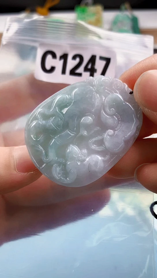 翡翠未镶嵌颈饰天然翡翠吊坠挂件