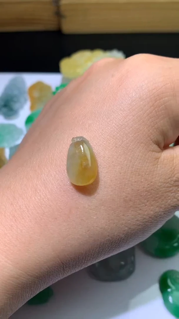 未镶嵌定制翡翠毛货