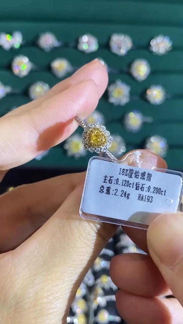 18K金镶嵌戒指钻石04