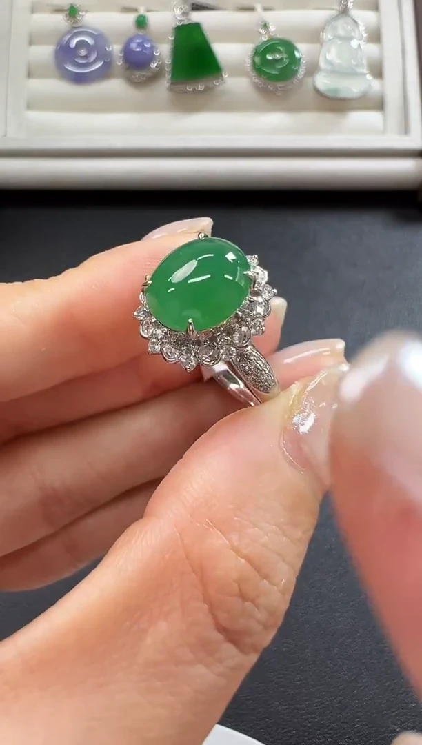 18K金镶嵌戒指翡翠KZDD1212-018