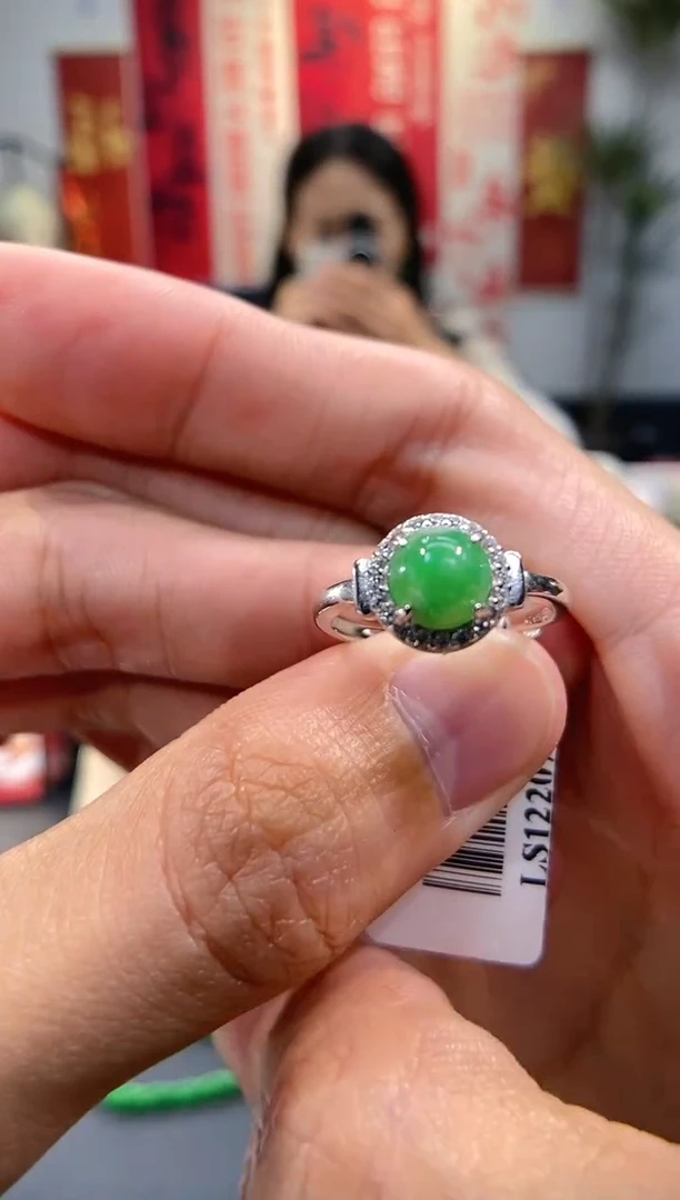 【闪购商品】翡翠吊坠(不含链)银S925镶嵌蛋面戒指