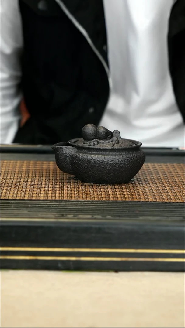 【闪购商品】紫砂茶壶37黑料 葫芦手抓
