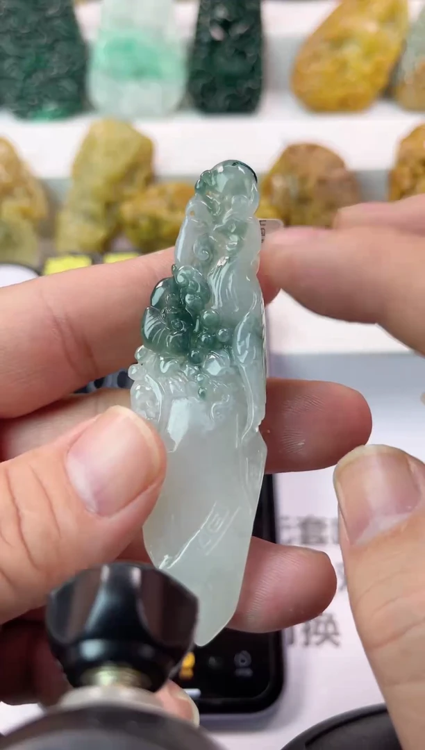 【闪购商品】翡翠颈饰未镶嵌随型凤凰