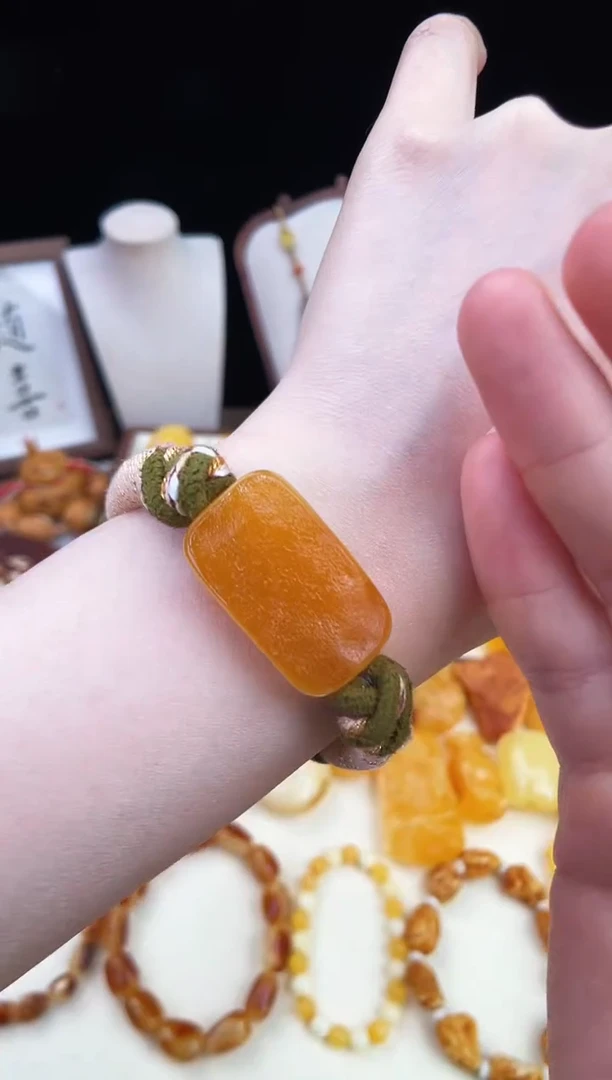 琥珀未镶嵌珠宝奇石柒月