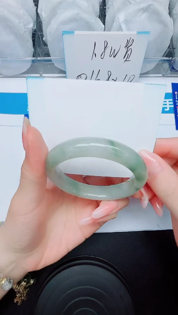 石英质玉手镯未镶嵌98/54