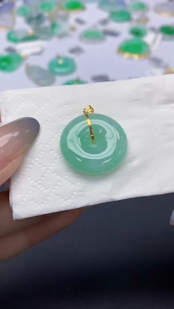 翡翠18K金镶嵌颈饰天然缅甸a货翡翠1