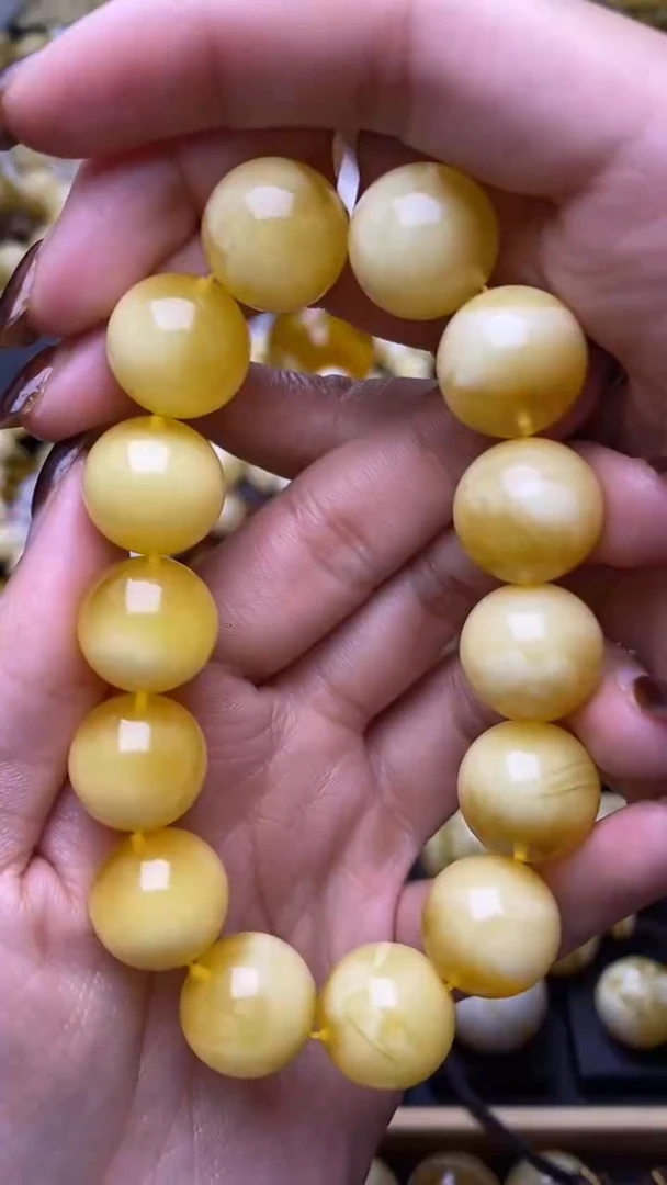 【闪购商品】琥珀裸石未镶嵌蜜蜡.75