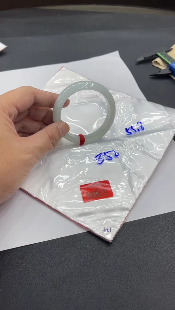 未镶嵌手镯翡翠翡翠手镯