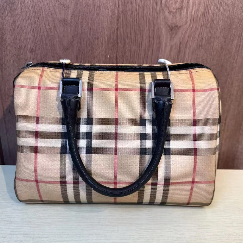 95新 BVLGARI/宝格丽 宝格丽格纹牛皮保龄球底长26cm包DY01