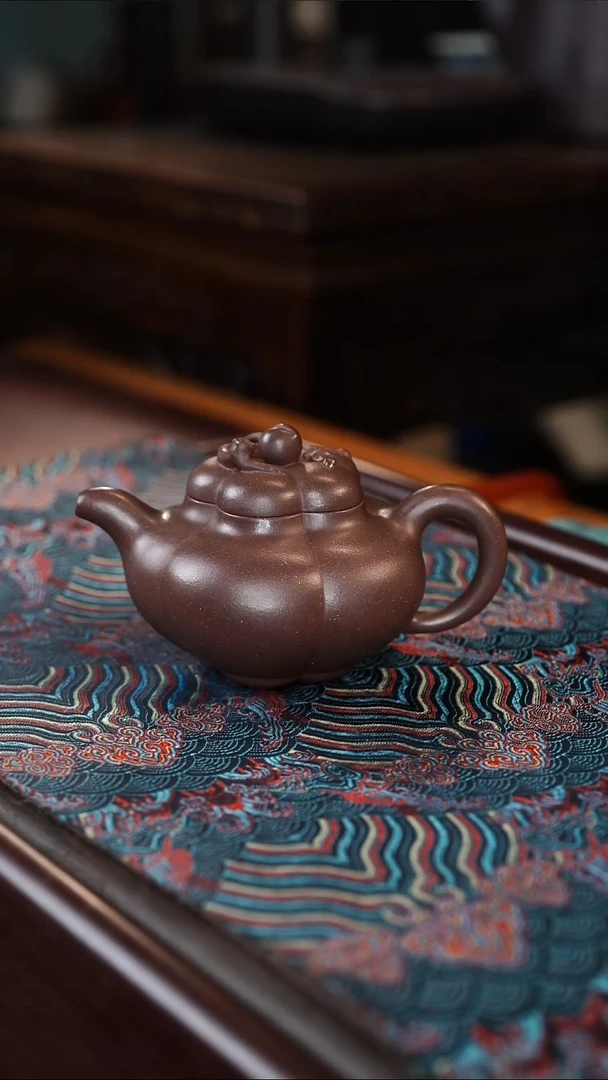 茶壶紫砂上合桃111