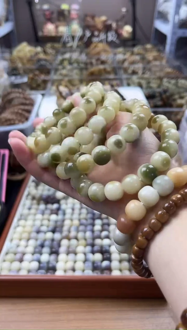 吊坠菩提根/象牙果卡姿绿大眼睛苹果珠11*13mm