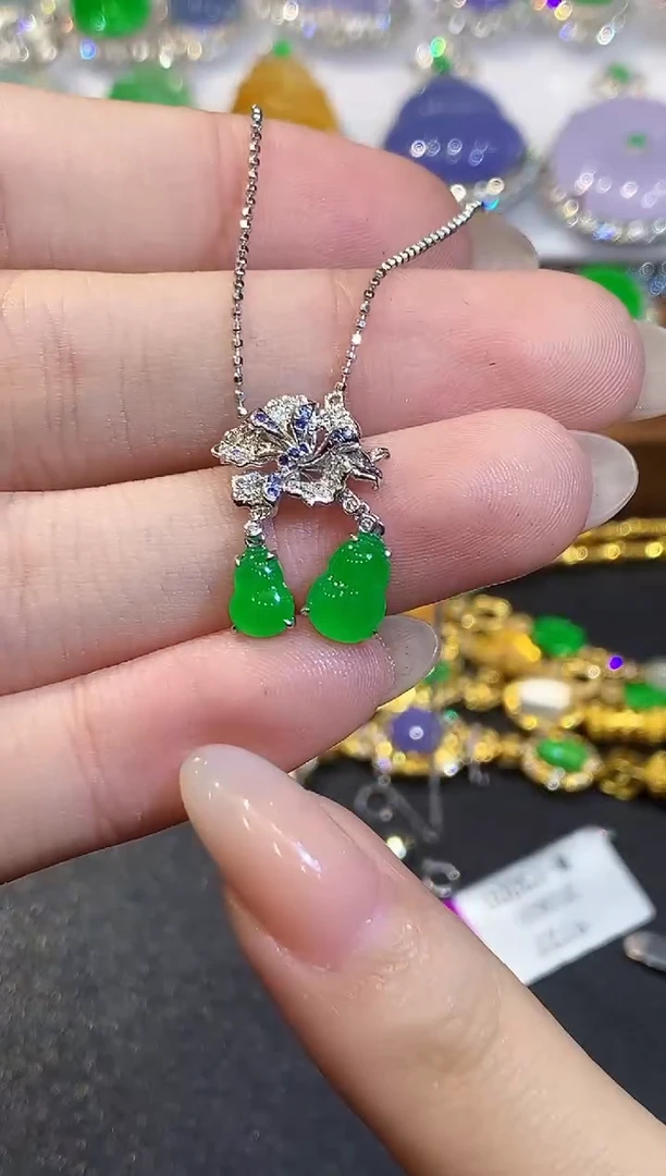 套链18K金镶嵌翡翠YS多样性发其一