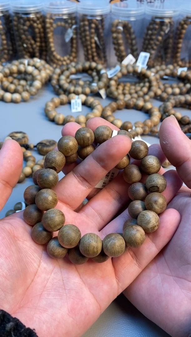 沉香手串 文莱圆珠单圈1.3多样性发其一