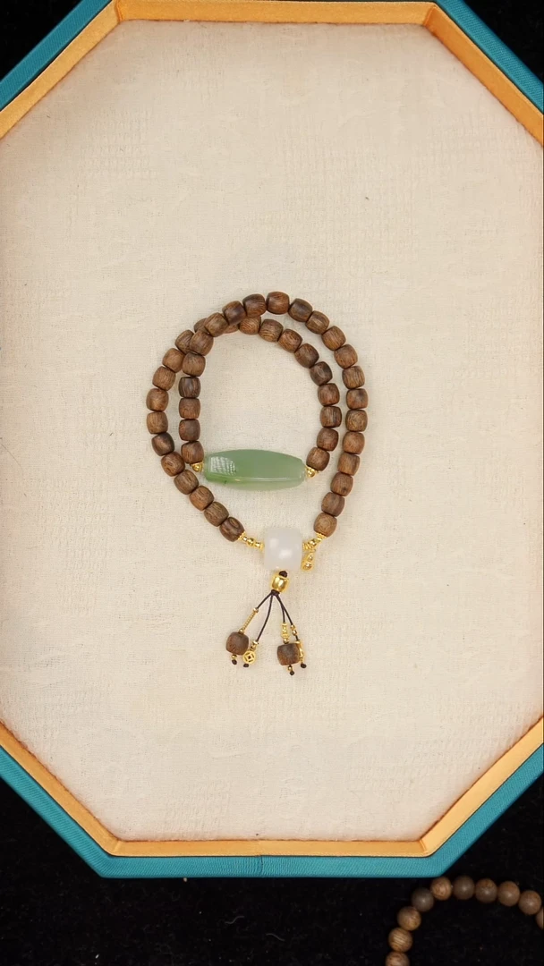 18K金镶嵌手串和田玉手串