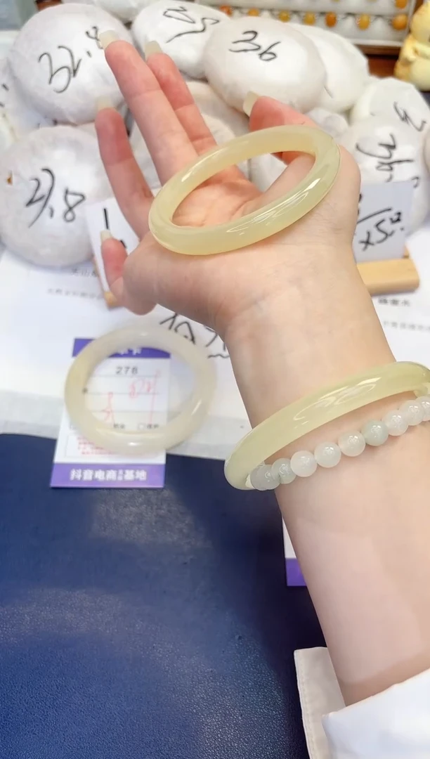 石英质玉手镯未镶嵌279-美人条晴水-圈口58