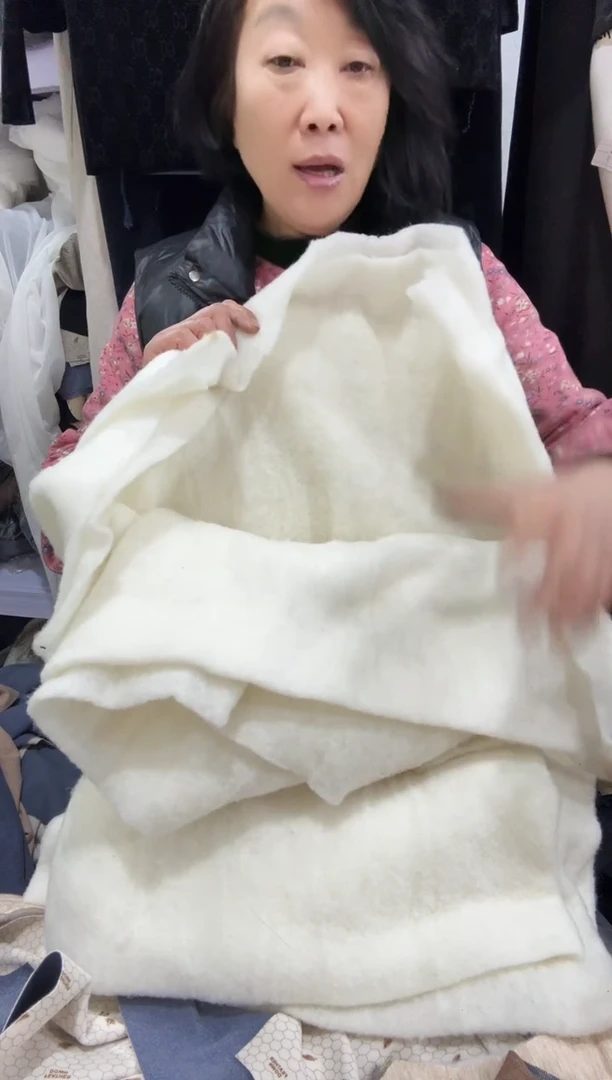 针刺压缩）羊绒絮片2米一块（没有无纺布）