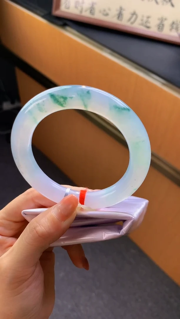 未镶嵌手镯翡翠- C9圈口 59.8全款17万 定金2万