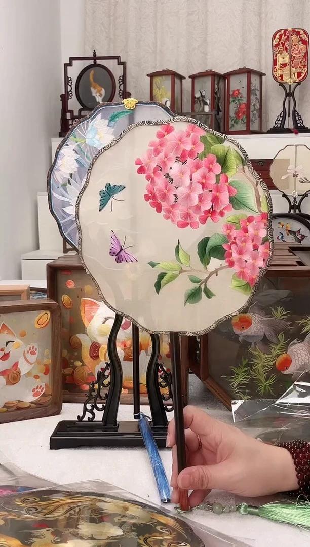 扇子苏绣作品手工团扇