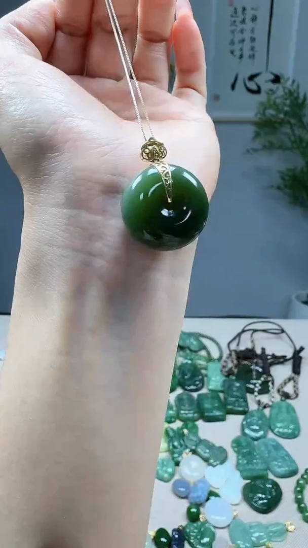 吊坠(不含链)18K金镶嵌和田玉1