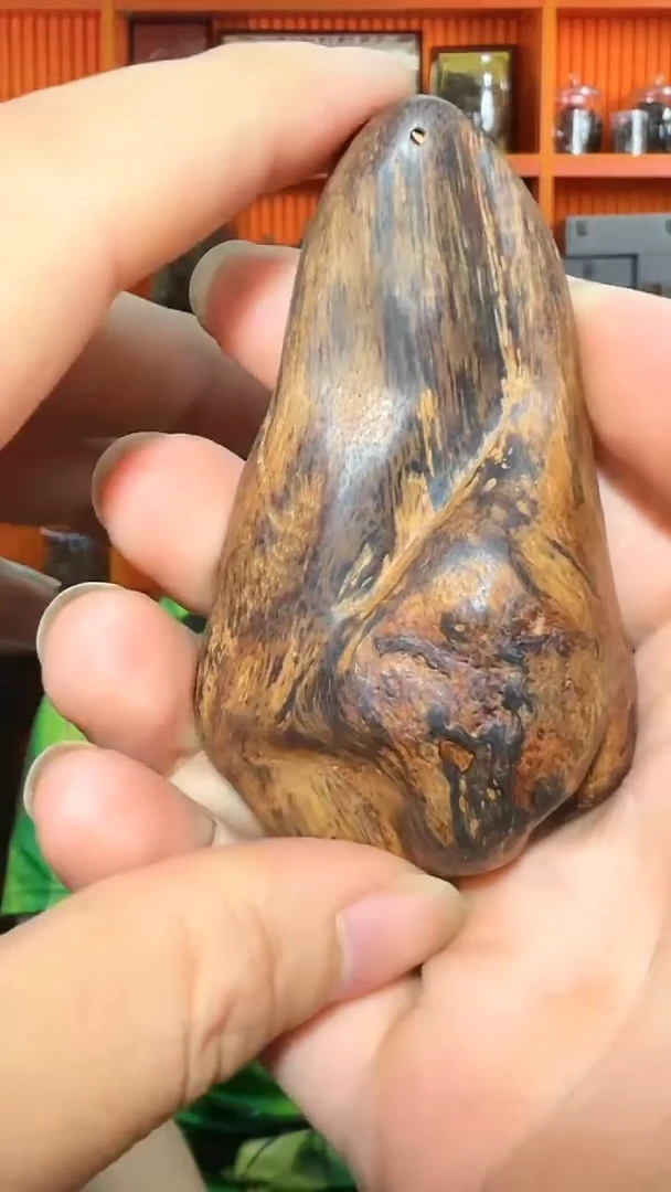 沉香手把件206号瘤疤多样性发一