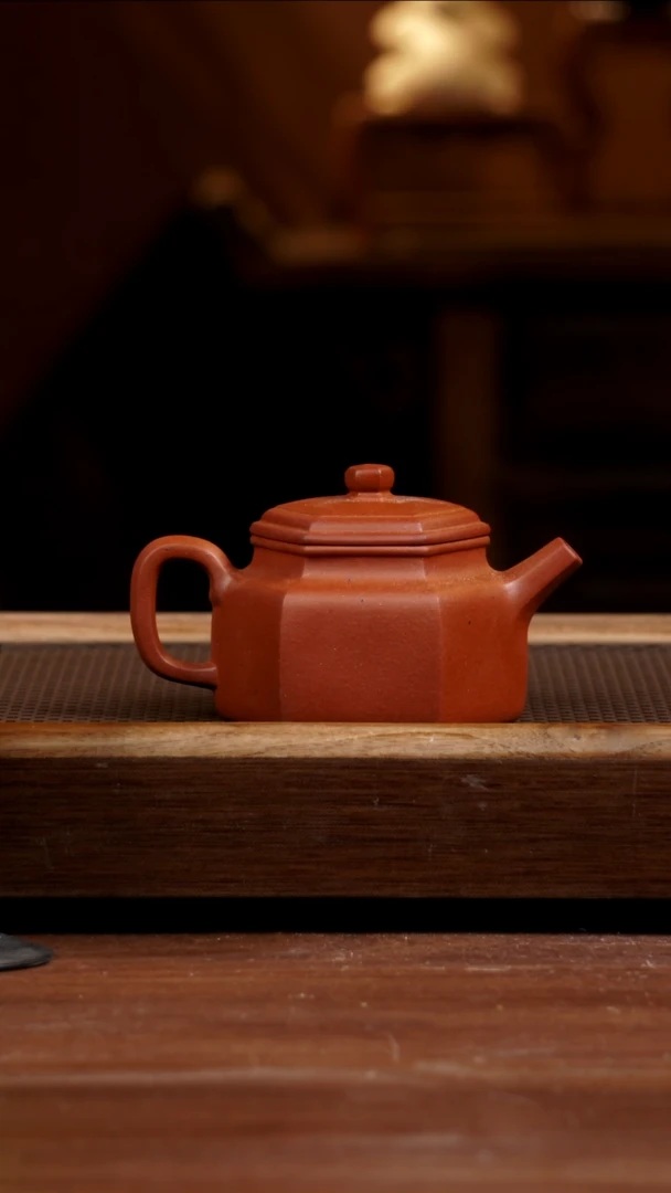 【闪购商品】紫砂茶壶黄龙山老红泥六方德钟210CC