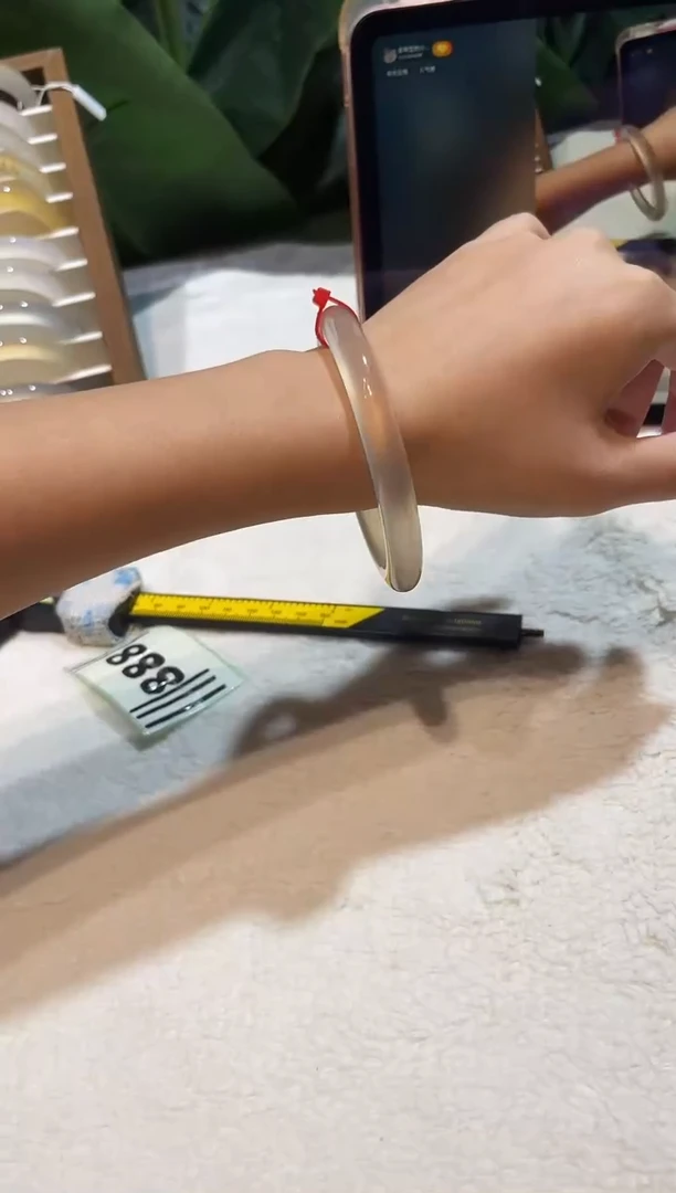 玛瑙/玉髓手镯未镶嵌64鉴赏期48小时