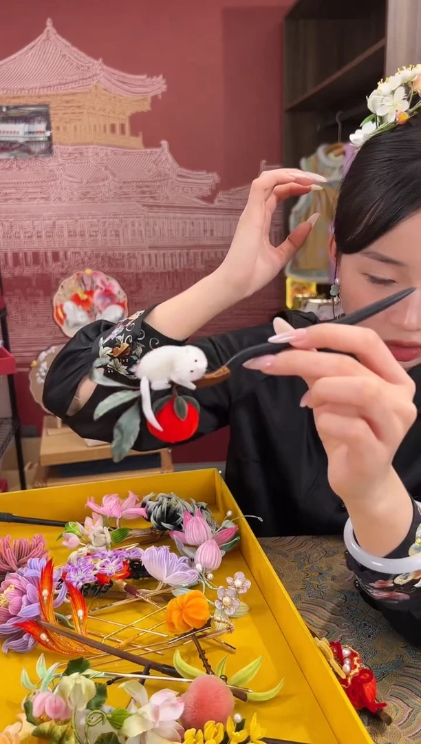 【闪购商品】刺绣非遗绒花（发饰）