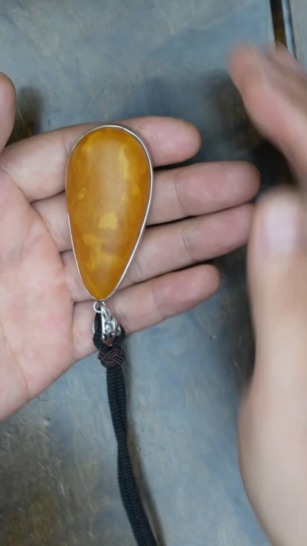 【闪购商品】琥珀裸石银S925镶嵌老蜡水滴吊坠