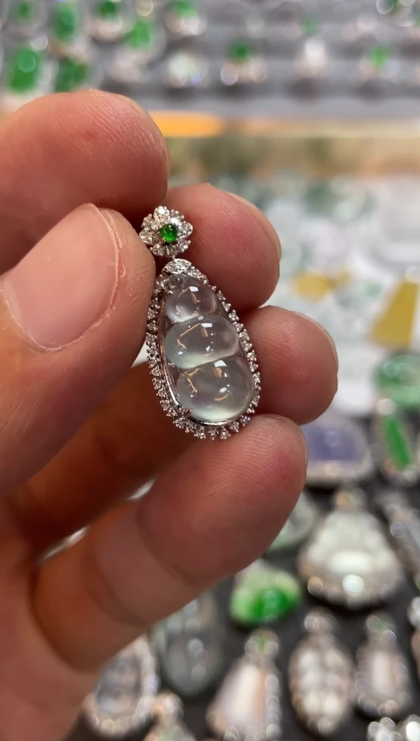 翡翠未镶嵌吊坠(不含链)豆子