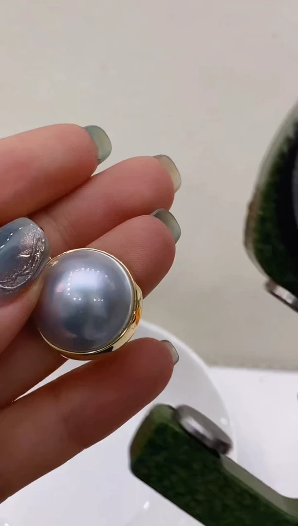 18K金镶嵌拼合珍珠（马贝珠）吊坠214