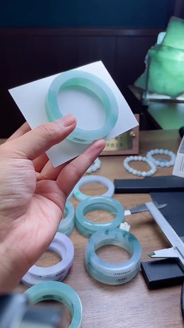 定制翡翠手镯未镶嵌y***k定制