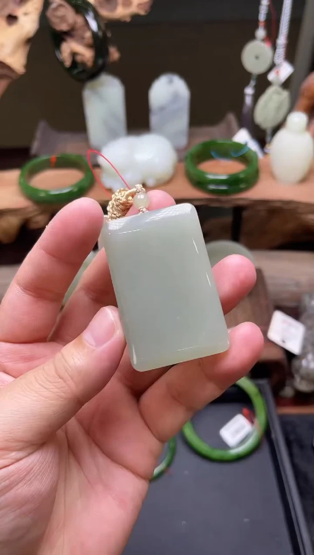 【闪购商品】和田玉吊坠未镶嵌且末青白 无事牌 9003615