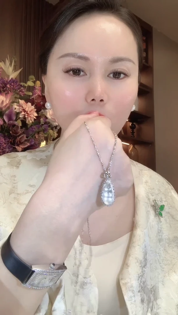吊坠(不含链)18K金镶嵌翡翠A52
