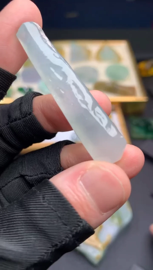 【闪购商品】定制翡翠未镶嵌