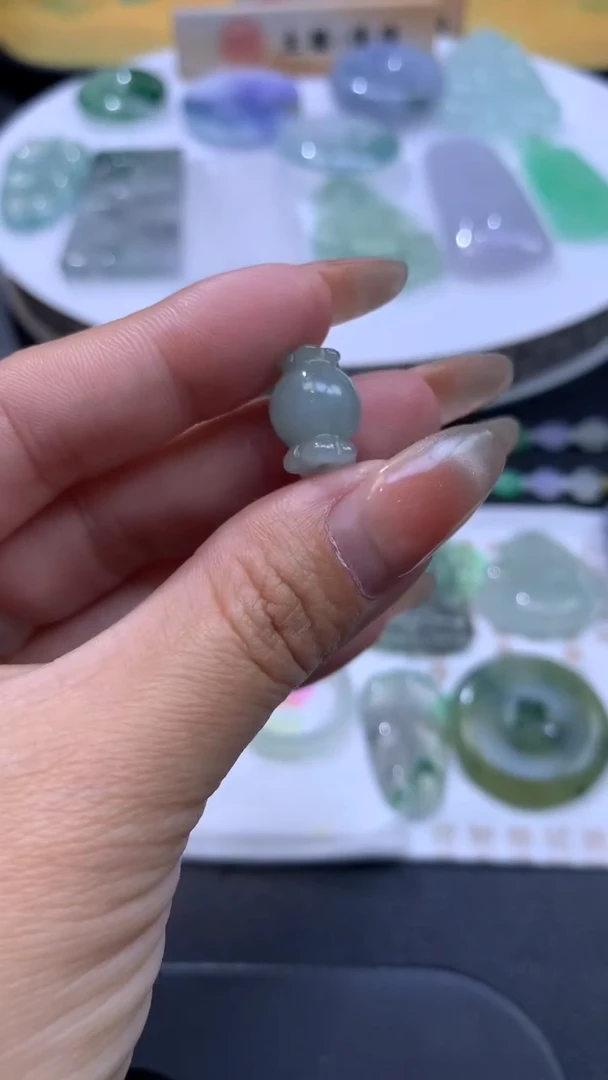 【闪购商品】定制翡翠未镶嵌翡翠