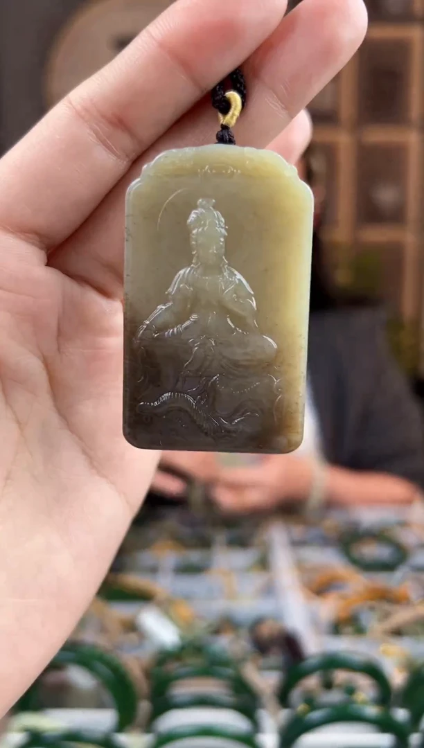 颈饰未镶嵌和田玉拍一发一，拍一发一