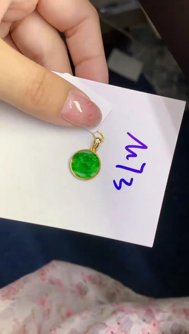 翡翠未镶嵌颈饰缅甸天然翡翠A货