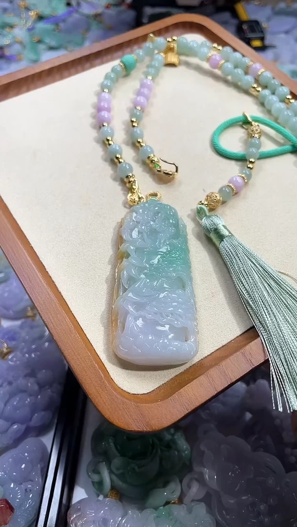 【闪购商品】翡翠颈饰未镶嵌吊坠